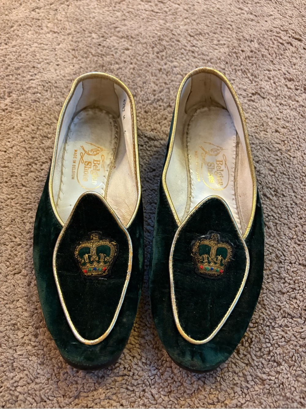 Hand Made Belgian Women’s Dark Green Velvet Crown Shoes